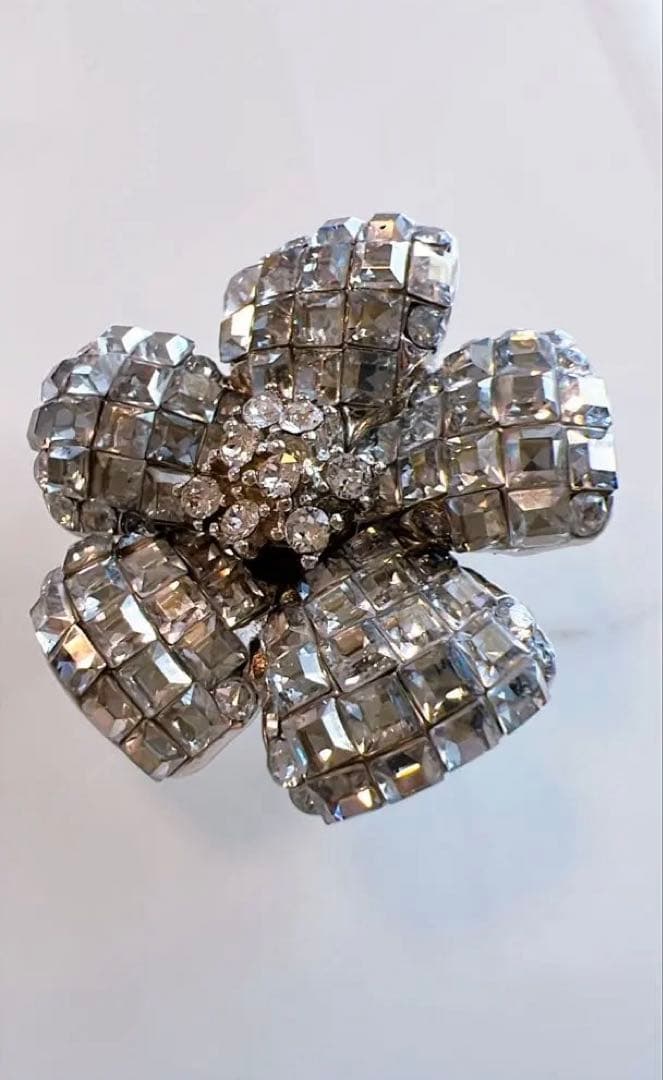 FOXEY フラワー ブローチ シルバー