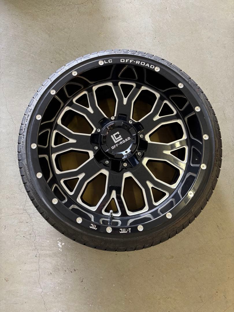 LC Off-ROAD ホイール、タイヤ5本セット