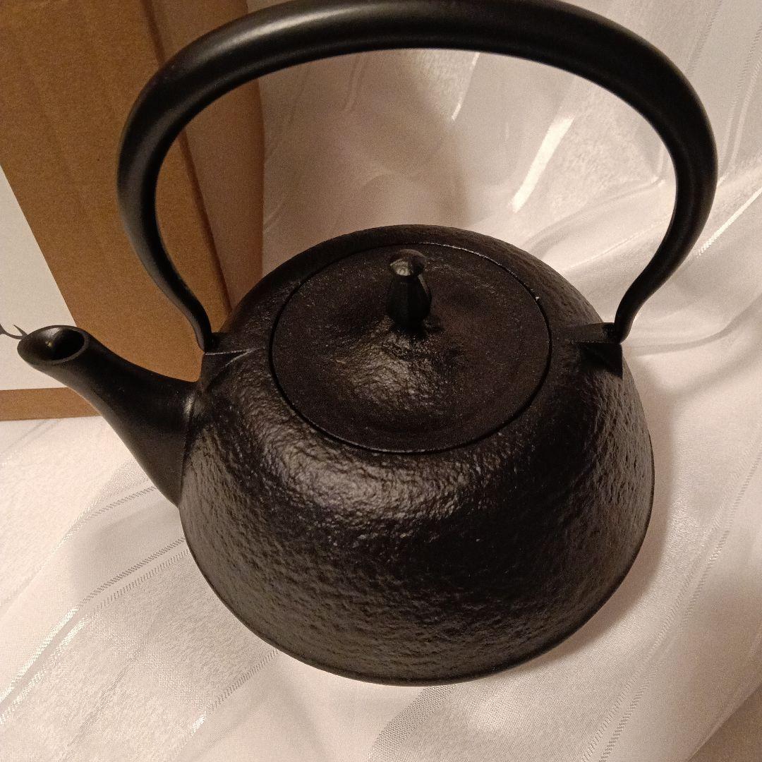 南部鉄瓶 黒 丸型