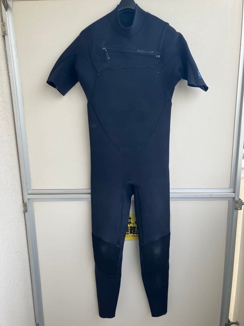 春夏に最適！パタゴニアR1ライトショートスリーブフルスーツ　シーガル　L　2mm