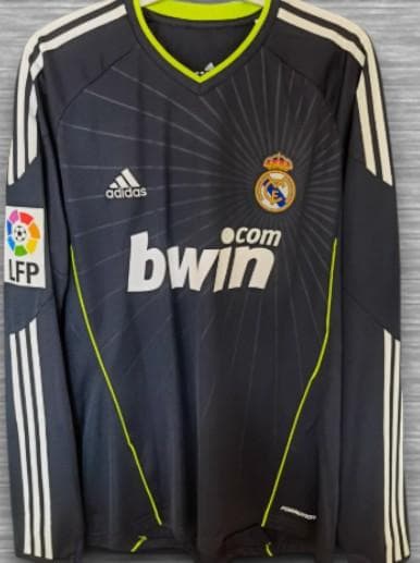10/11 レアル・マドリード アウェイ 長袖 ユニフォーム 7番 C・ロナウド