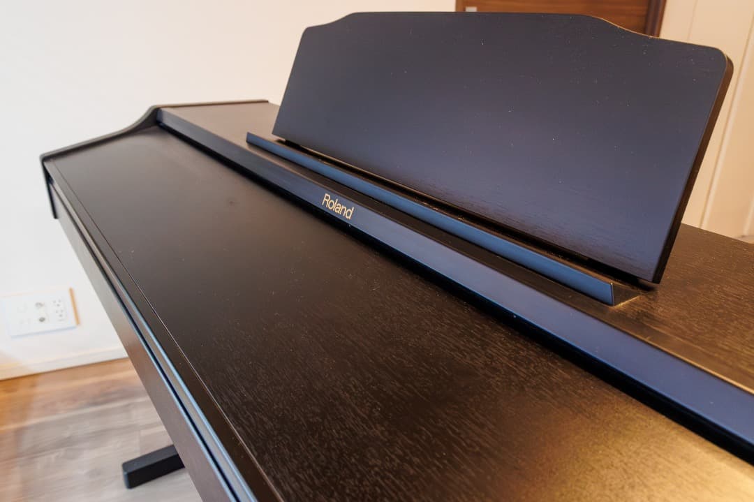 Roland 電子ピアノ RP401R 黒木目　※送料込み