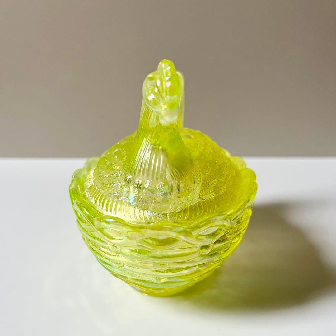 ウランガラス　鳥　小物入れ　キャニスター　置物