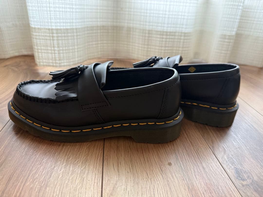 ほぼ新品未使用ドクターマーチン タッセルローファーUK5