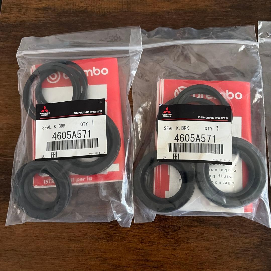 未使用★ランエボX CZ4A 前後ブレンボキャリパーOHシールキット