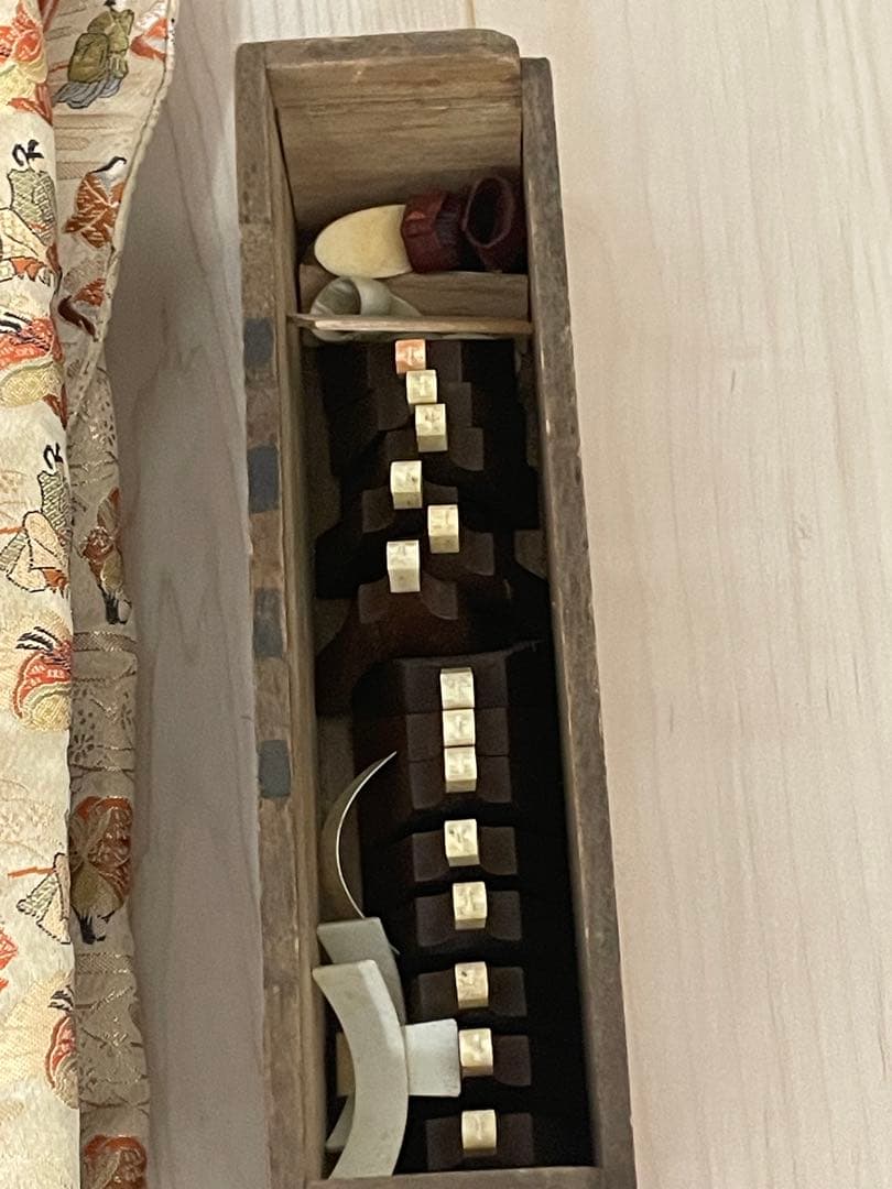 【最高級】13弦琴 くり甲 綾杉彫 平安絵巻蒔絵 金口・柏葉彫金 演奏会用