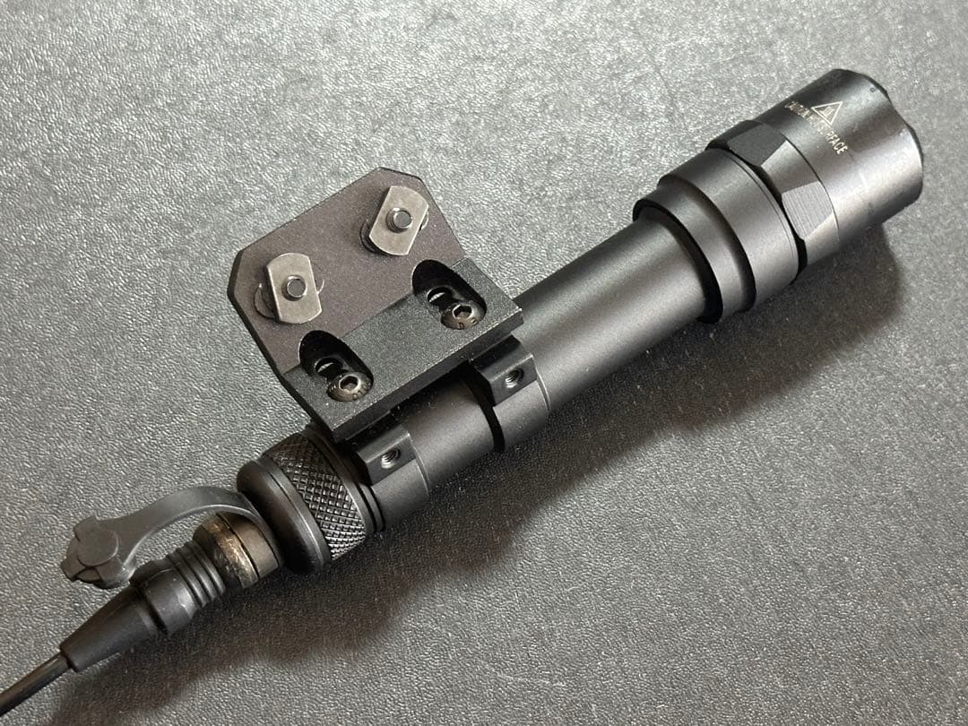 シュアファイア m600 系 フラッシュライト レプリカ マウント m-lok