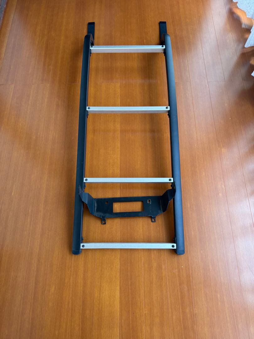 k*m様 オートフラッグス　バスターズ　デリカD5用リアラダー