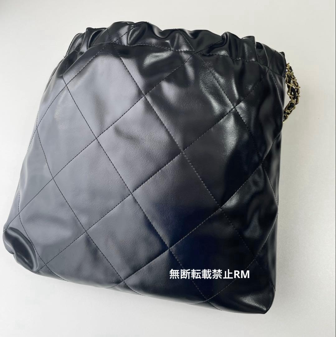 シャネル ノベルティ ポーチ付き チェーントートバッグ