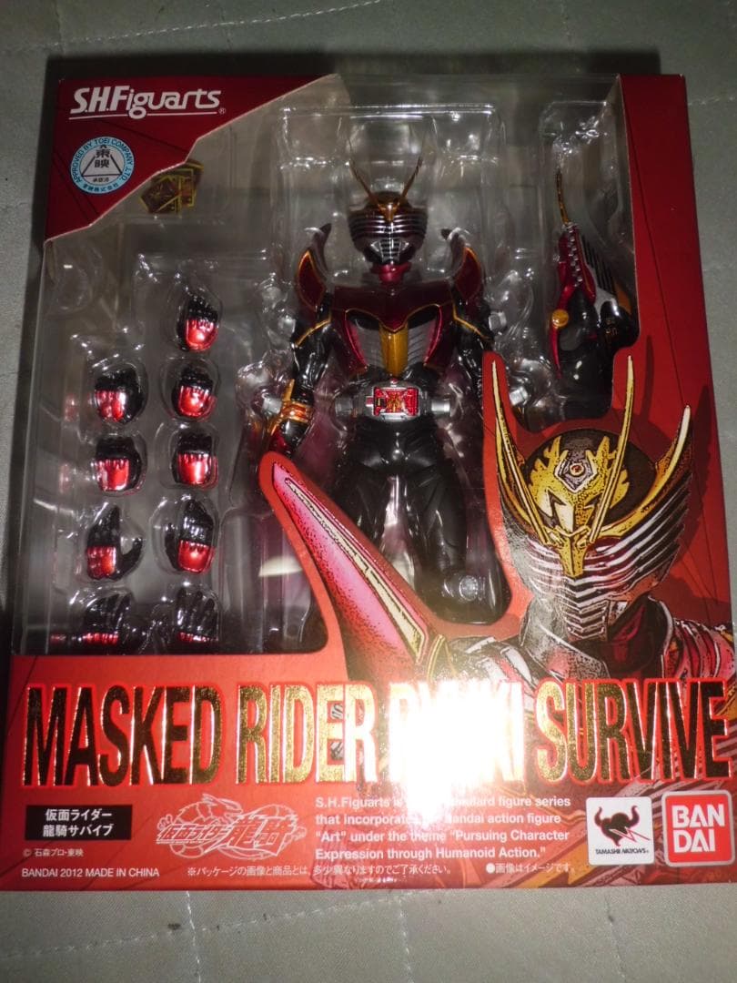 【未開封品】S.H.Figuarts 仮面ライダー龍騎サバイブ
