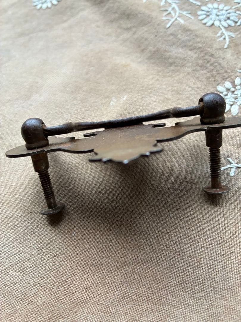 青柳アンティーク　アイアン　引き出し　取っ手　ノブ　持ち手　金具　留め具