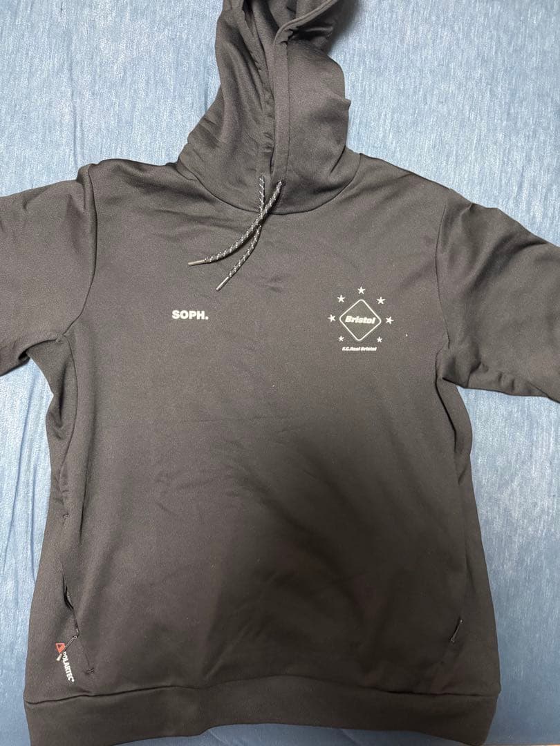 SOPH. フード付きブラックスウェット