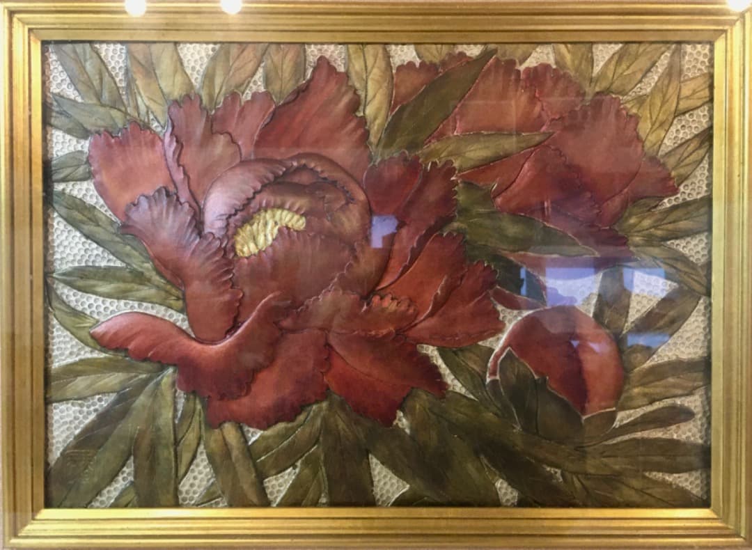 ○【彫金 緋牡丹】船越春秀 彫金打出 彫金 打ち出し 牡丹 傑作 金属工芸