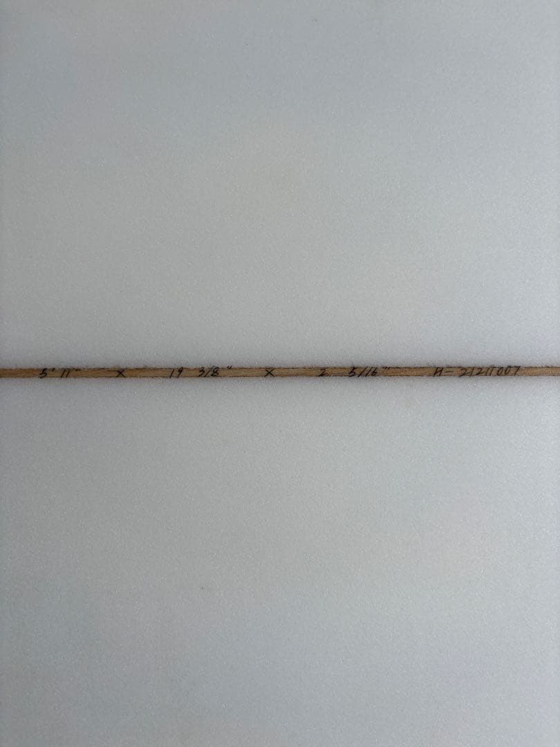 【PU】5’11 パフォーマンス系 サーフボード スワローテール