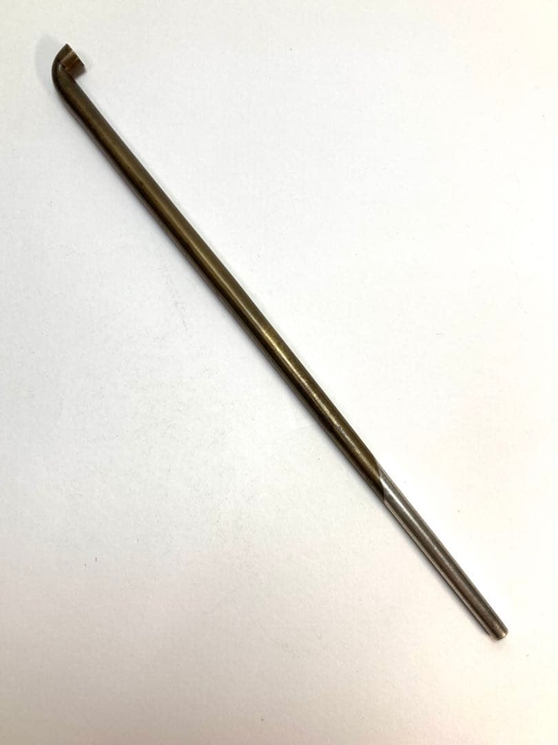 長い阿多張り煙管　棹真鍮吸い口銀製　阿多中村　刻印　鹿児島骨董逸品　31.5cm