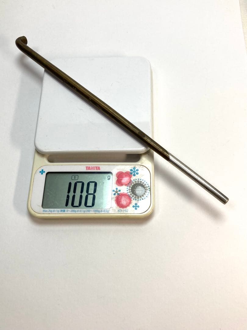 長い阿多張り煙管　棹真鍮吸い口銀製　阿多中村　刻印　鹿児島骨董逸品　31.5cm