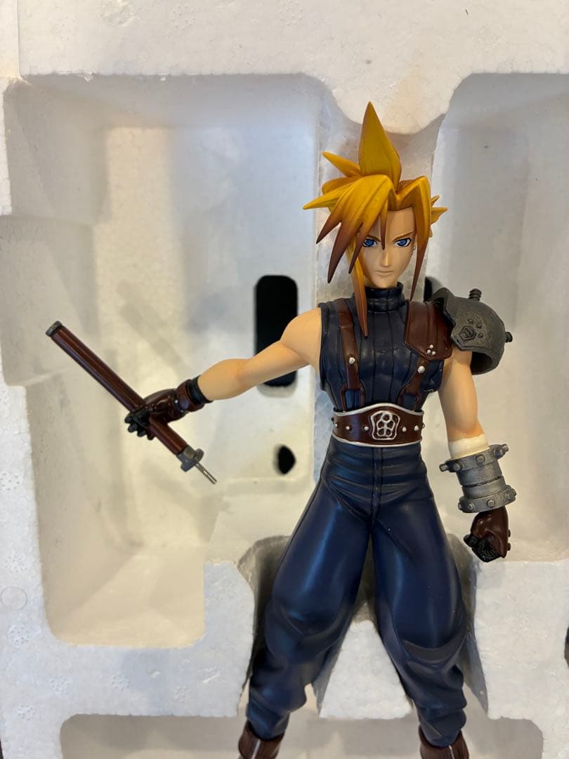 FF7 クラウド コールドキャスト ARTFX コトブキヤ 完成品