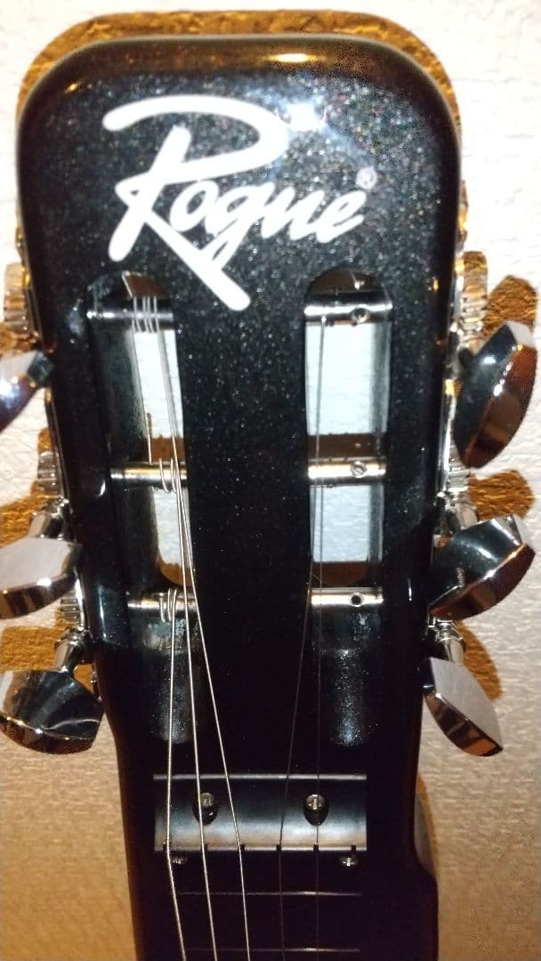 早い者勝ち！！Rogueラップスチールギター