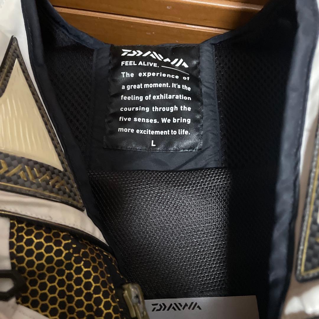 ダイワ ライフジャケット ホワイト/ブラック