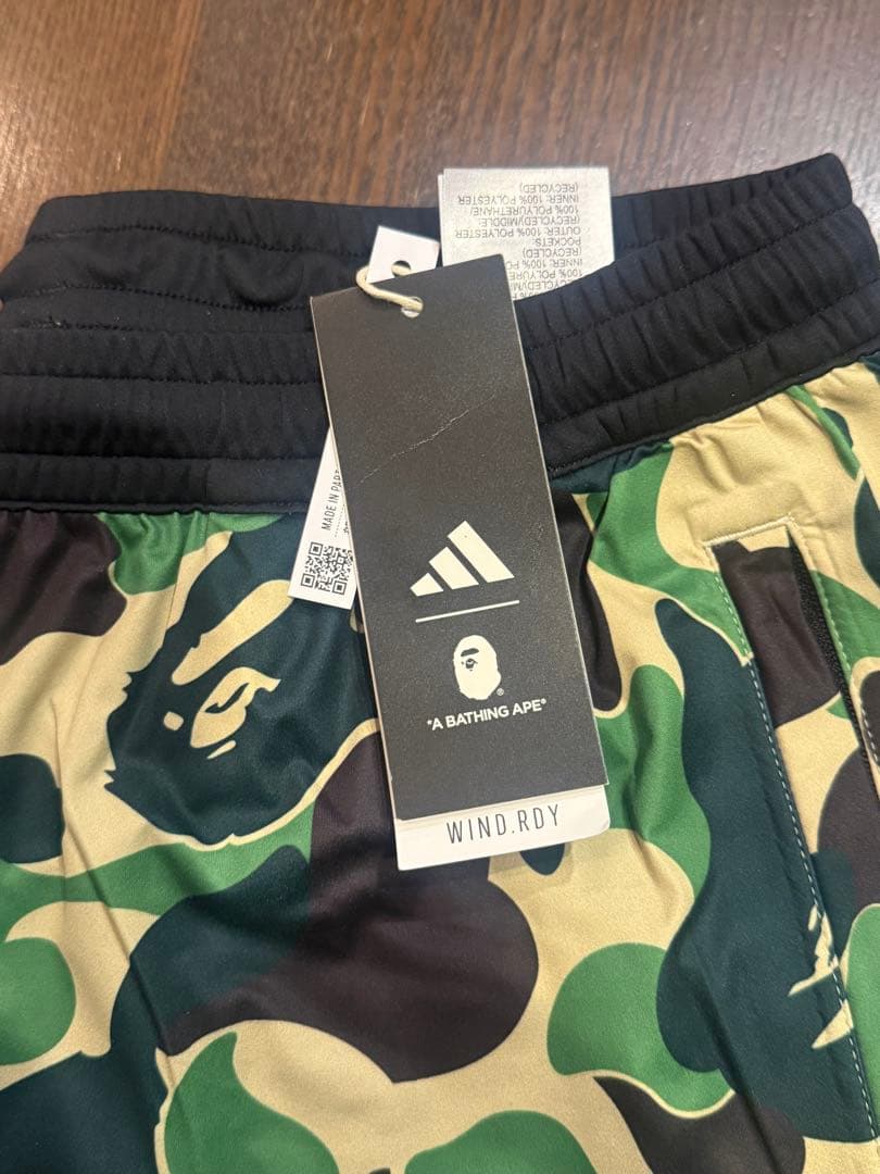 A BATHING APE×adidasWINDRDYソフトシェルジョガーパンツ