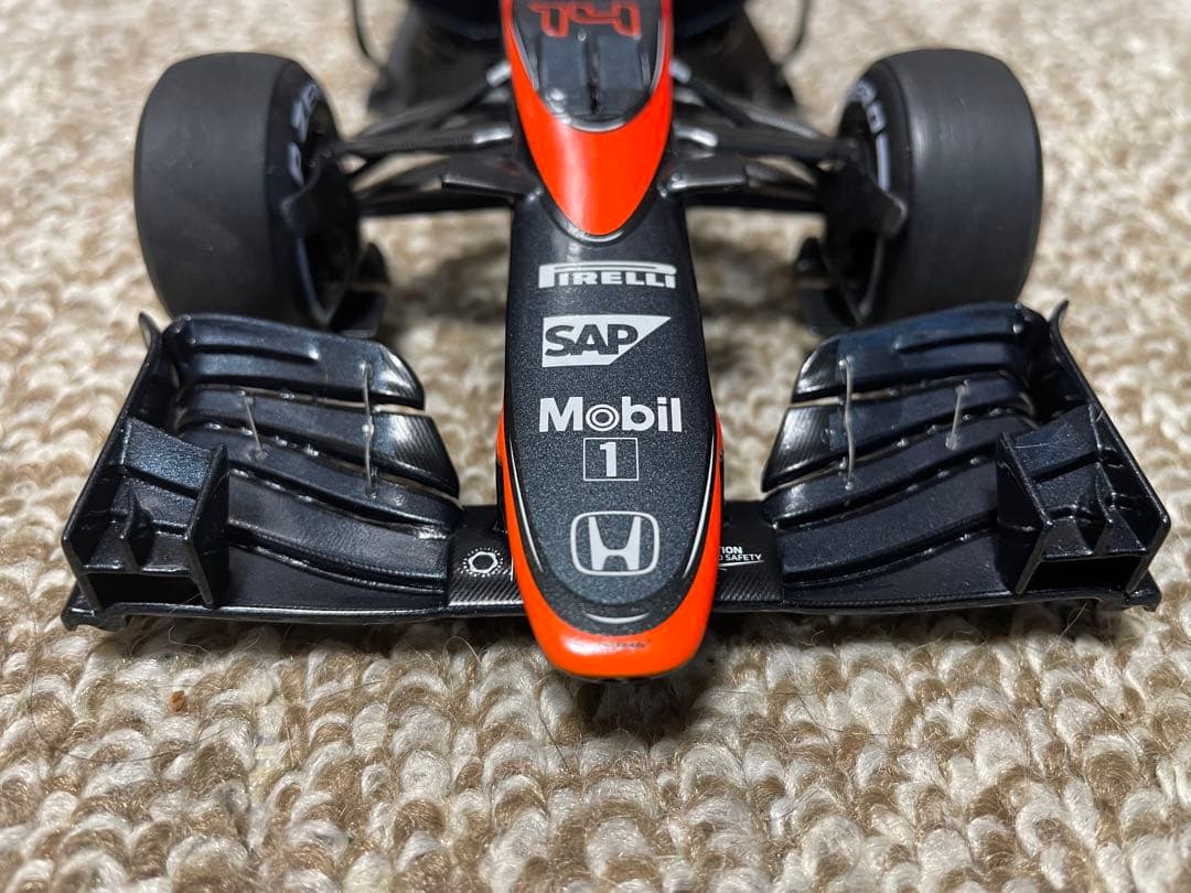 F1 マクラーレンmp4-30 1/18アロンソ