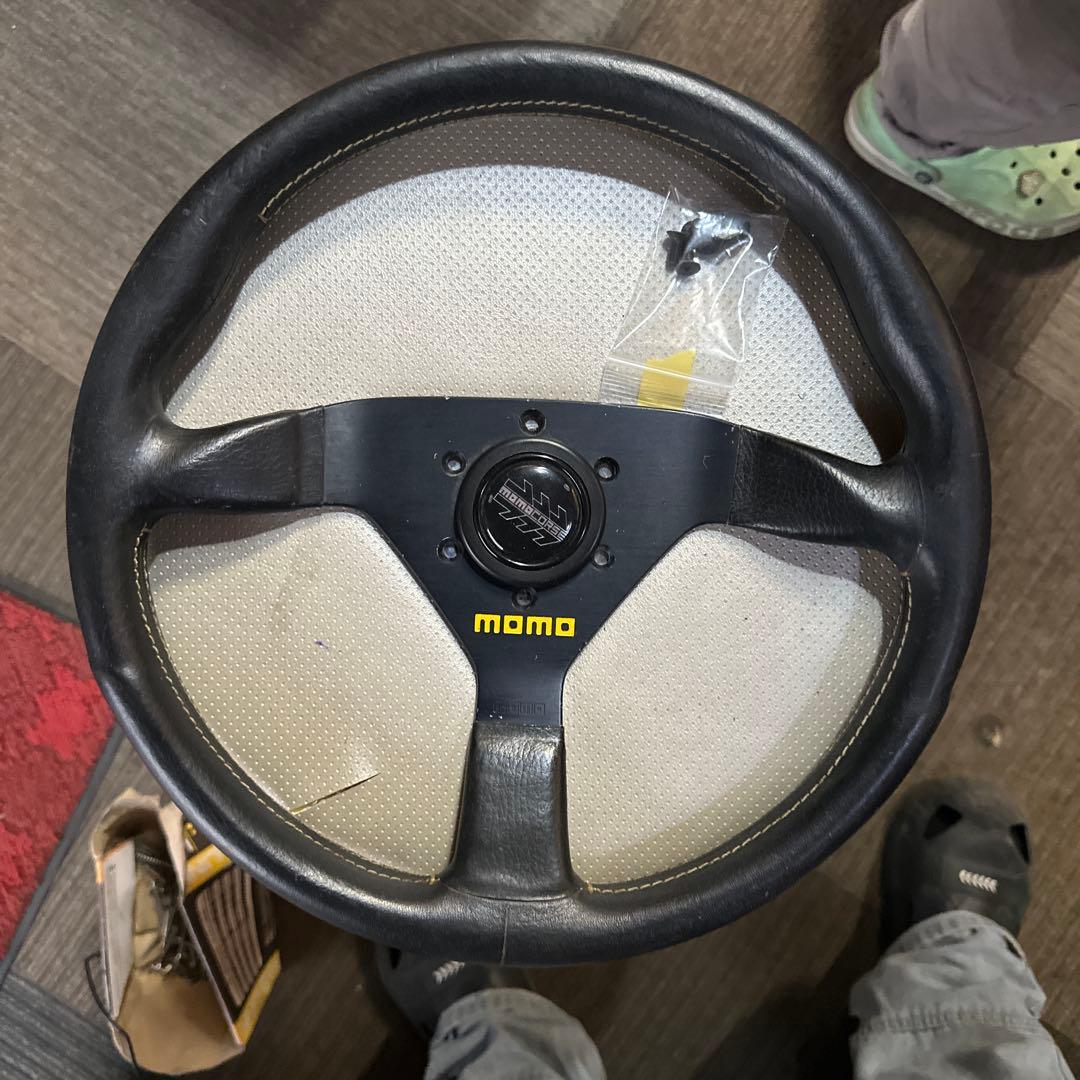 ゆ*様 [当時物]momo VEROCE RACING(V35) ステアリング