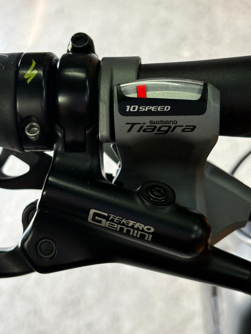 Specialized Sirrus Comp Carbon Disc（未使用）