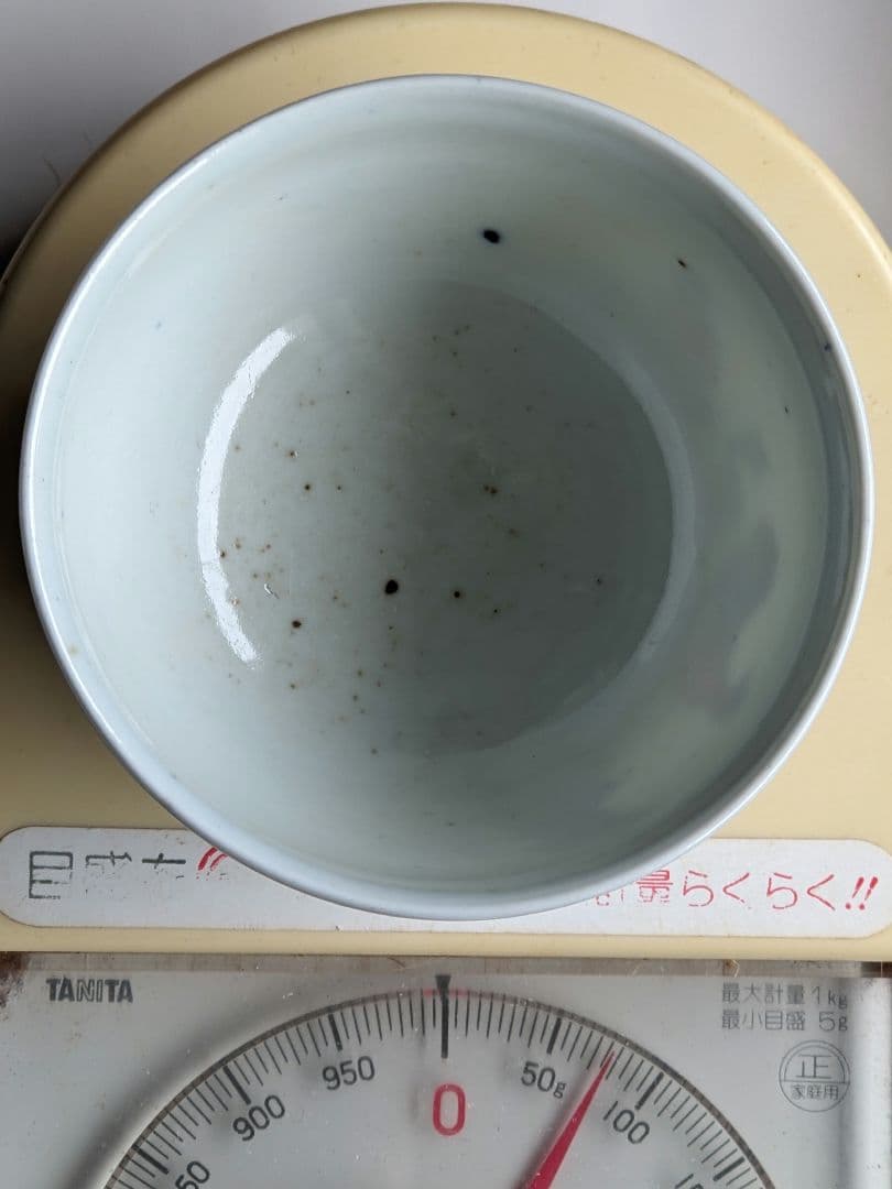 ♦中国 古い倣古品 チキンカップ 大明成化年製 染付色絵 闘彩鶏図 茶碗 骨董品