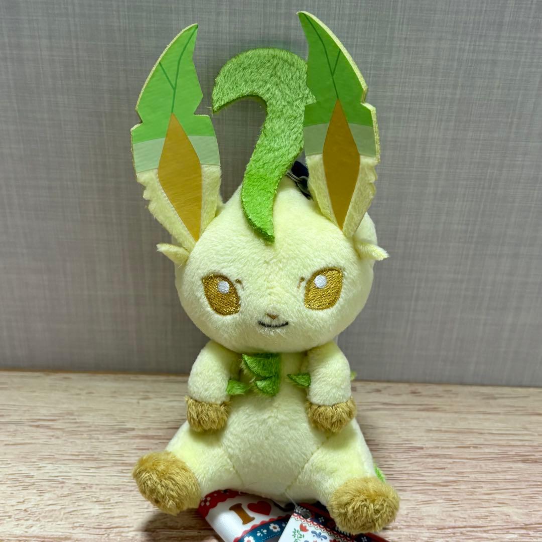 I LOVE EIEVUI カバンに付けられるでっかいぬいぐるみ1　リーフィア