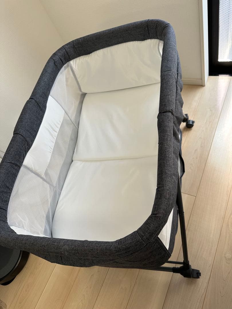 UBRAVOO　ベビーベッド