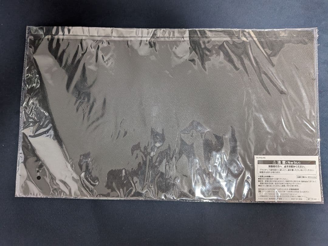 【公式】【未開封】十六夜アキ 黒薔薇の破滅竜 プレイマット