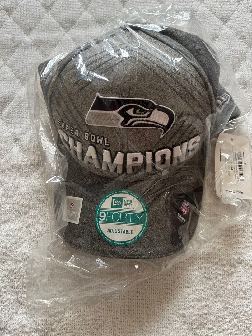 【新品未使用】シアトルシーホークス 第48回スーパーボウル優勝記念　キャップ
