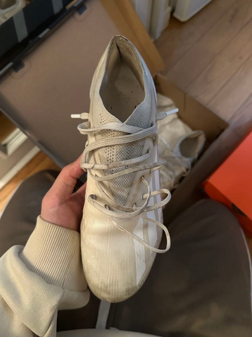 アメリカンフットボール スパイク ホワイト