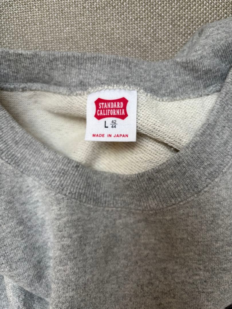 スタンダードカリフォルニア H.N.D. Logo Crew Sweat