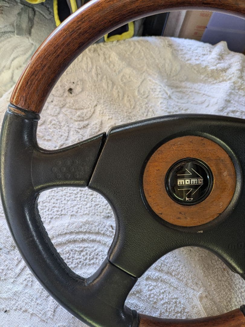 momo ステアリング　オリンピック 　パジェロミニ58Aボス付き