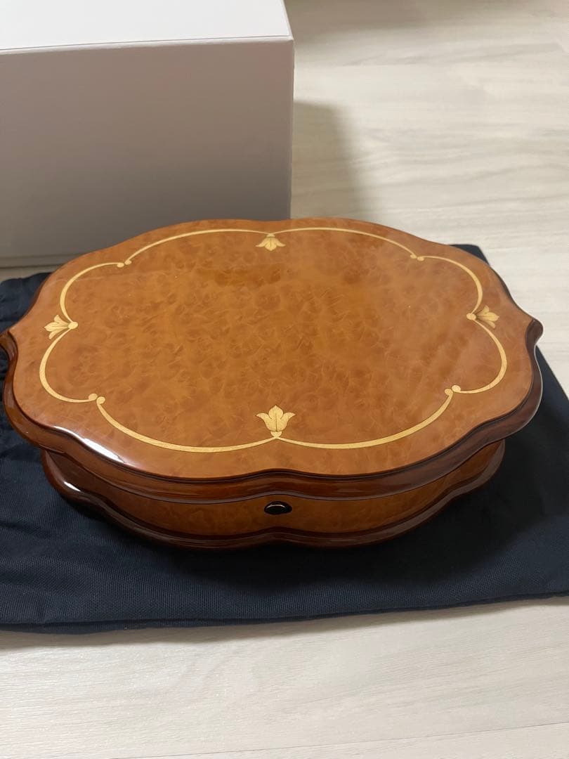 リュージュ REUGE 72弁オルゴール　カノン　リーフ型象篏細工