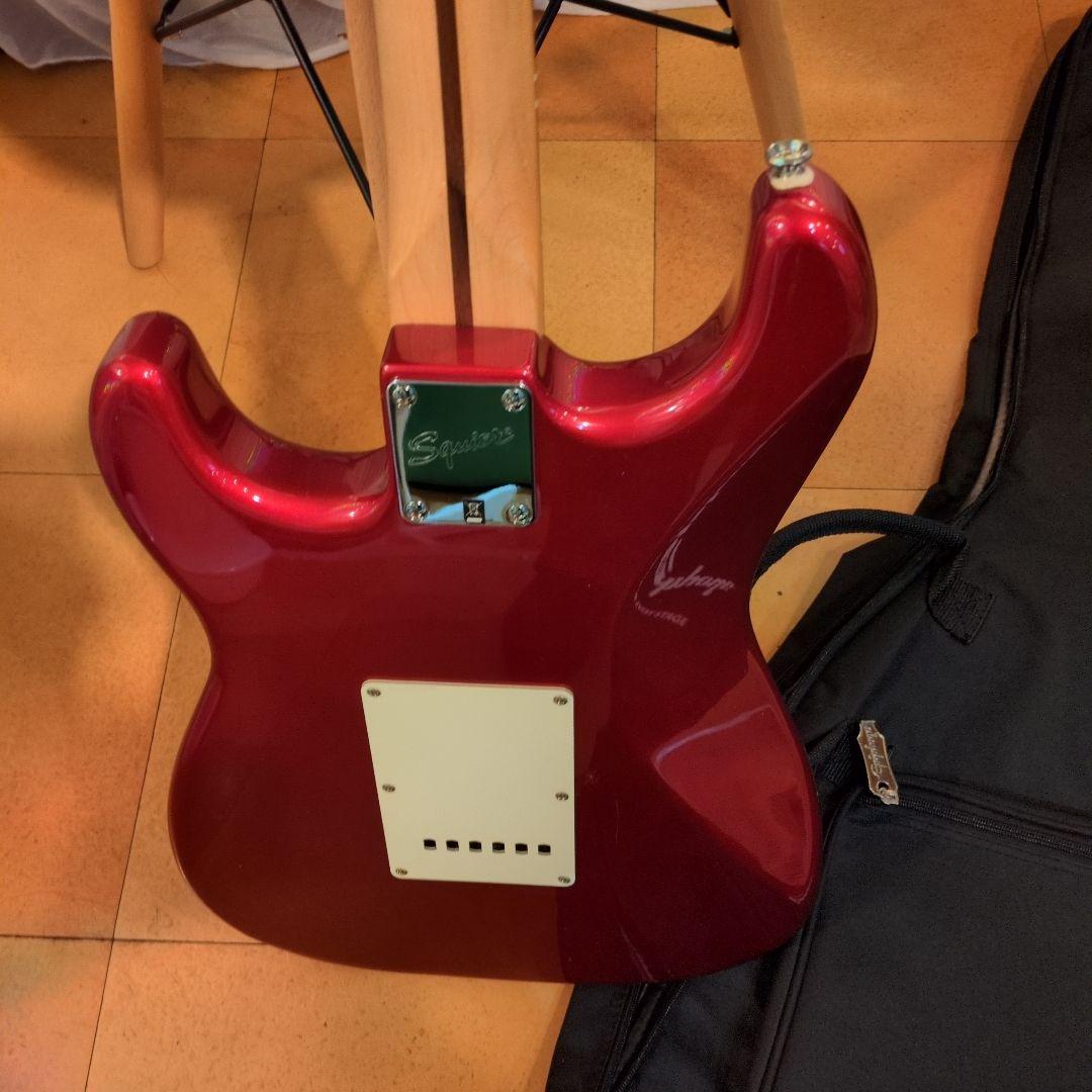 Squier Stratocaster レッド ギターケース付き