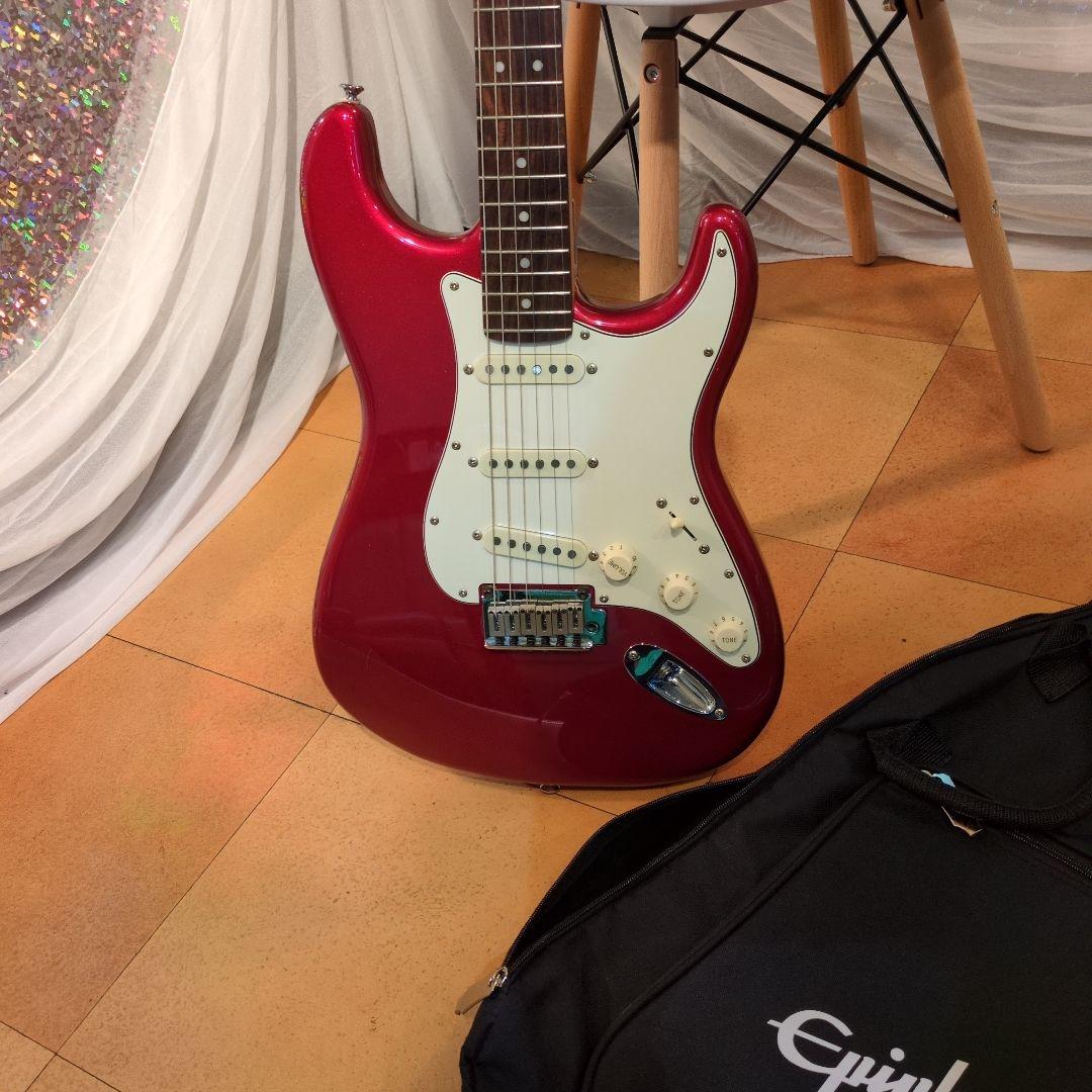 Squier Stratocaster レッド ギターケース付き