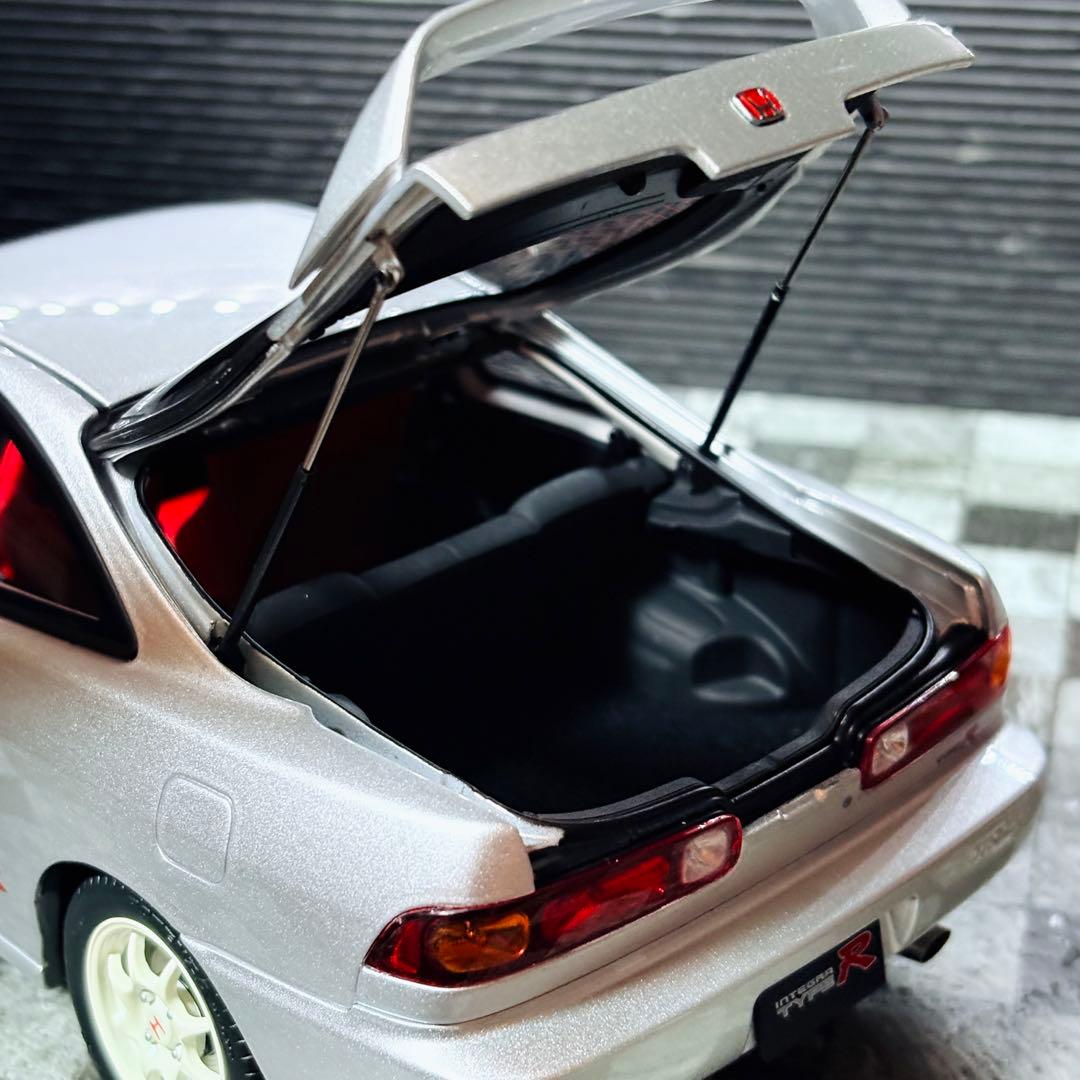 1/18 モーターヘリックス ホンダ インテグラ タイプR DC2 前期型