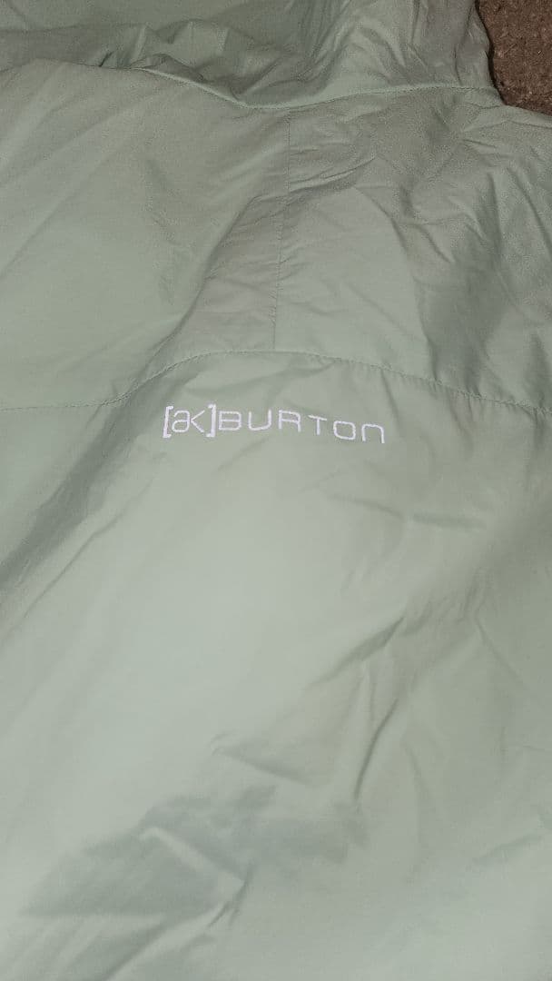 美品Burton AKヘリウムフーデッドストレッチ インサレーテッドジャケットM