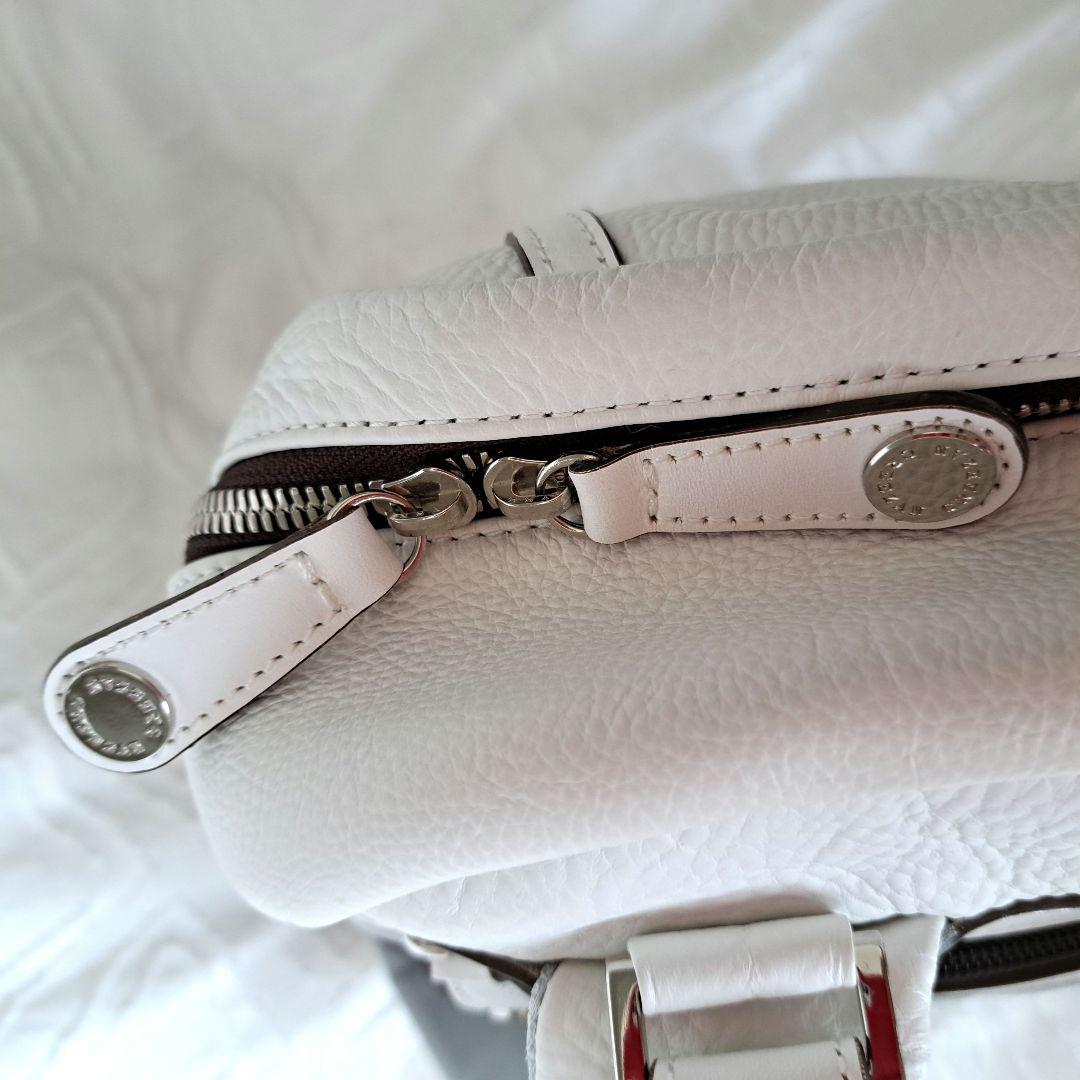 極美品！豊岡鞄　CREEZAN 　白　リュックサック　撥水加工　レザー 男女