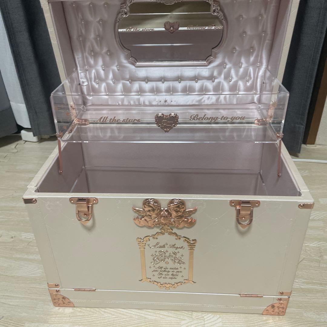 フラワーノーズリトルエンジェルシリーズのボックスのみと香水2つ