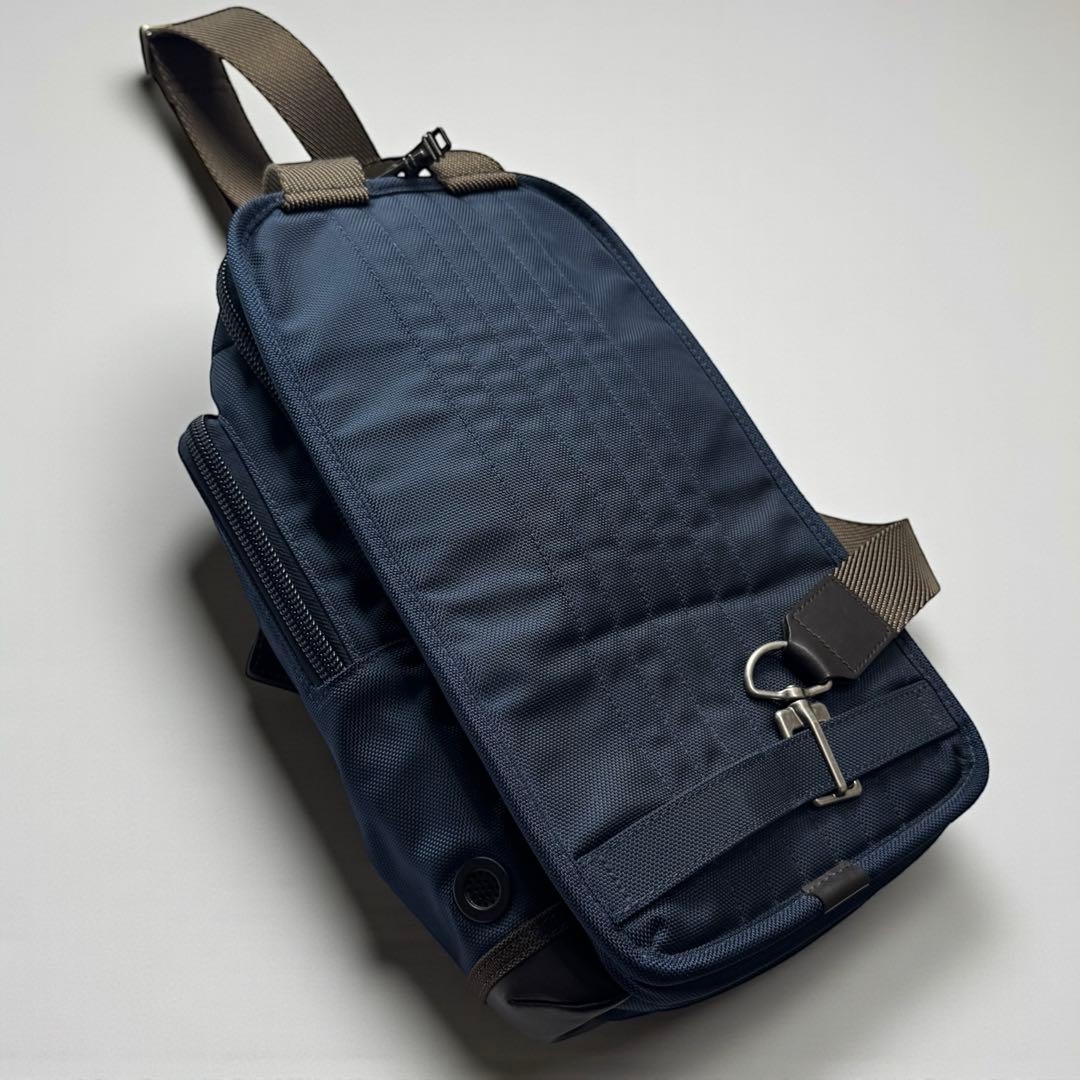 美品　TUMI トゥミ　アルファ ブラボー　サラトガ　スリングショルダーバッグ