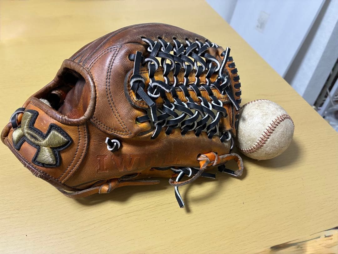 アンダーアーマー 硬式野球グローブ ・グラブ袋付き