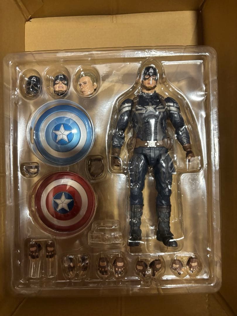 MAFEX キャプテン・アメリカ ￼ステルススーツ