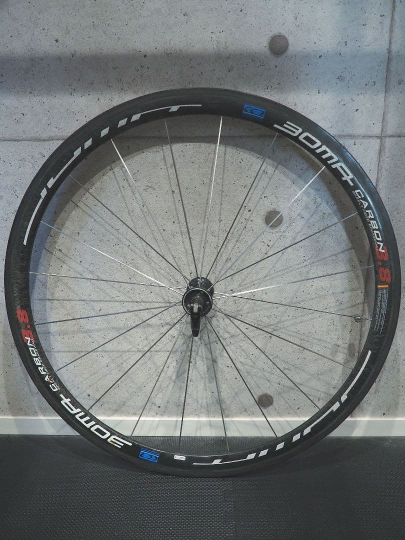 希少リムブレーキ　ボーマ　チューブラーカーボンホイール前輪610g　カーボンハブ