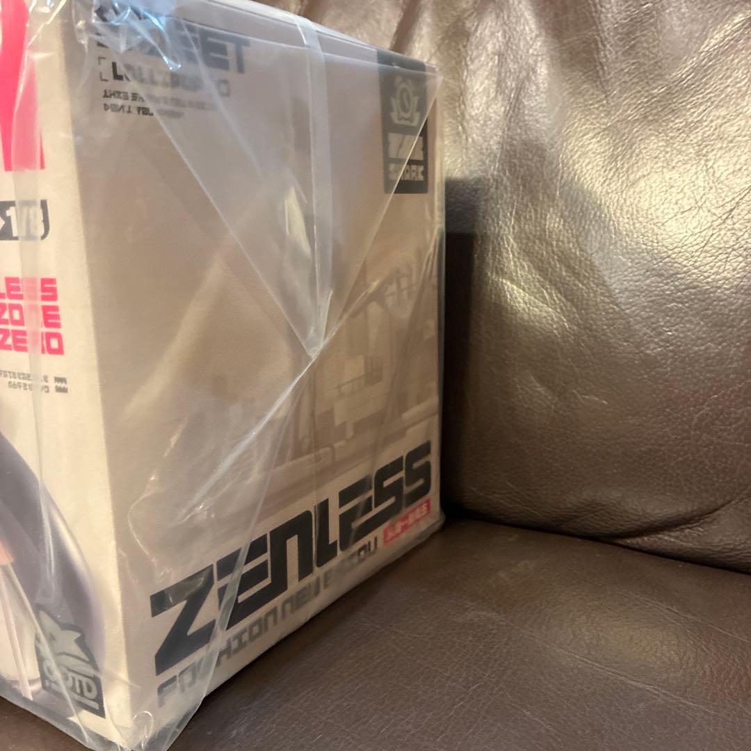 ゼンレスゾーンゼロ エレン・ジョー 月曜から金曜までVer. 1/8 フィギュア