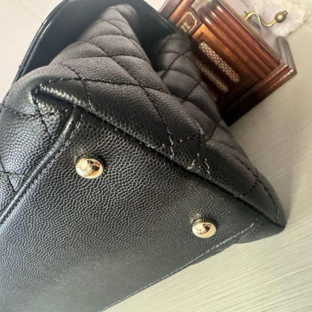 未使用級　シャネル　CHANEL ココハンドル29 フラップバック