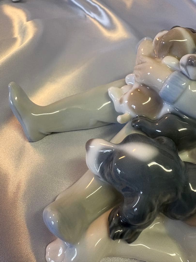 LADRO リヤドロ フィギュリン みんなおねんね