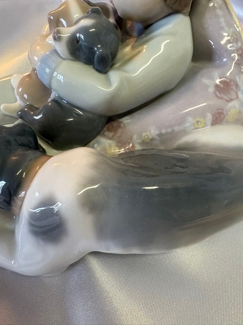 LADRO リヤドロ フィギュリン みんなおねんね